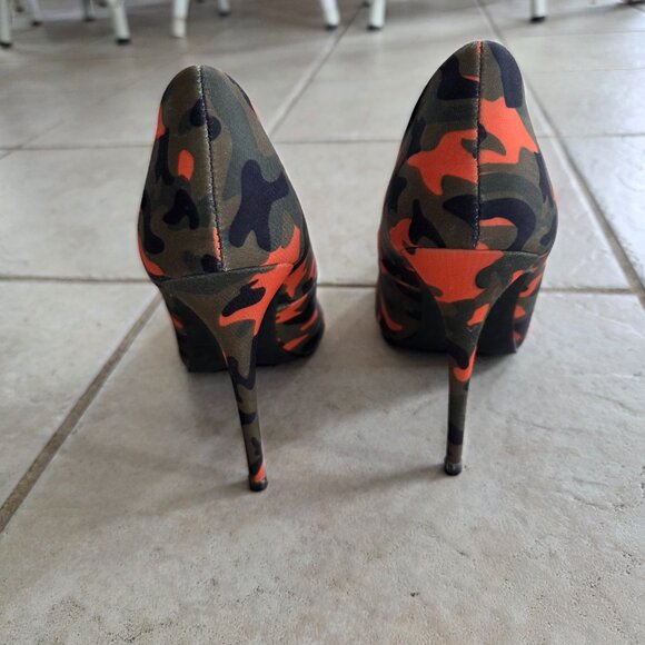 Women's size 6.5 Liliana high heels shoes - Picture 3 of 3